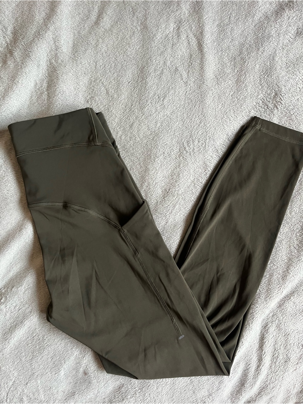 Lululemon Power Thru High-Rise Leggings 25" size 6 in Dark Olive